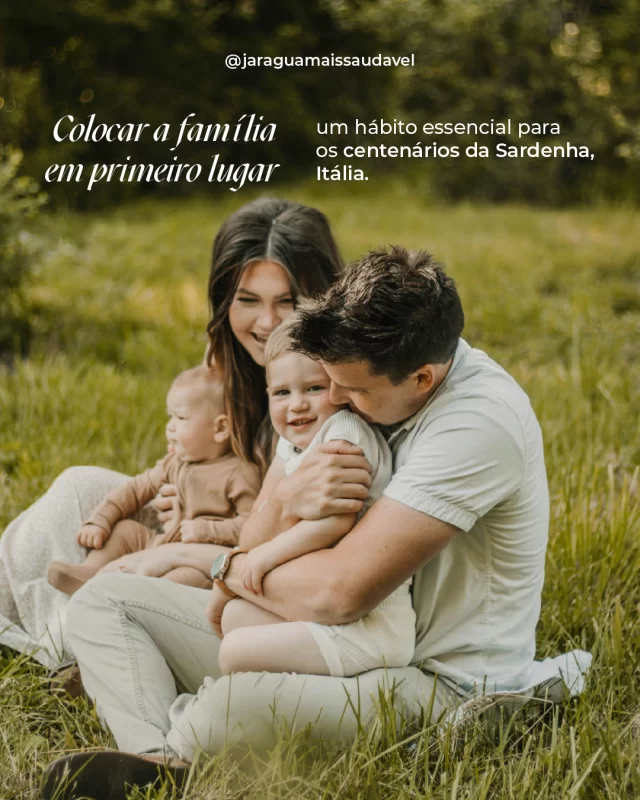 Que tal se inspirar nos centenários da Sardenha, na Itália?Uma cidade longeva, com habitantes que nos ensinam um hábito simples e poderoso: colocar a família em primeiro lugar.A presença, o cuidado e o apoio mútuo fortalecem vínculos e aumentam o senso de pertencimento. Não à toa, esses são fatores que impactam diretamente a saúde e a longevidade 🧡#Pertencer #JaraguáMaisSaudável #Família #Sardenha #Centenários
